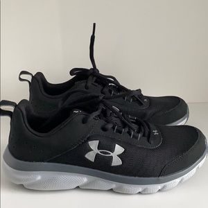 Under Armour Youth Shoes